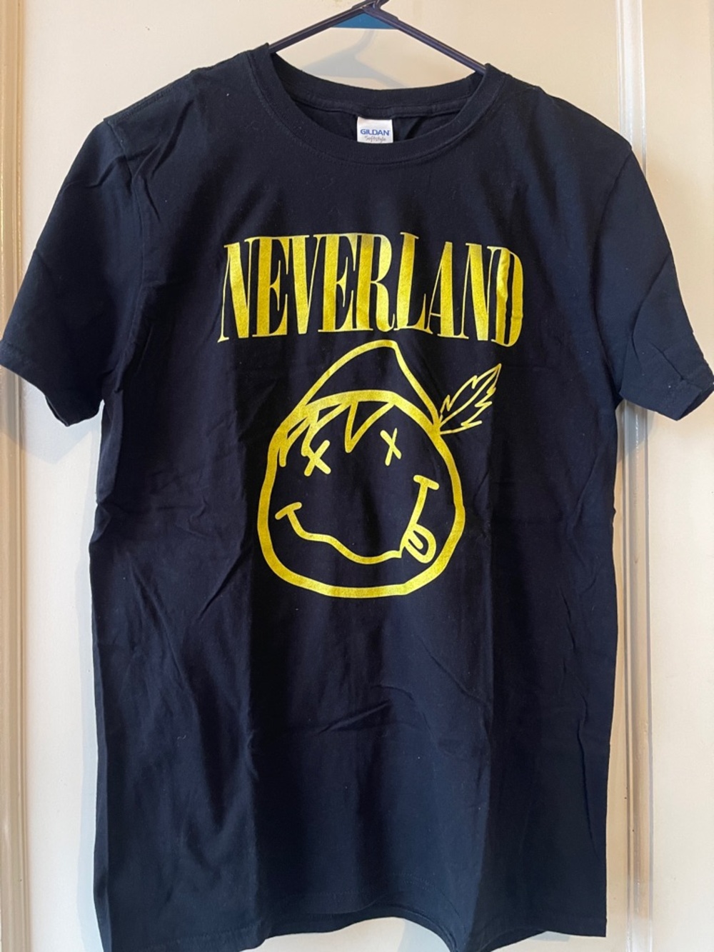 Gildan Disney Black Tee with Yellow Neverland Graphic - Nirvana